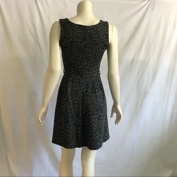 QED London fit and flare leopard print knit dress size small comfy and stretch - Picture 4 of 16